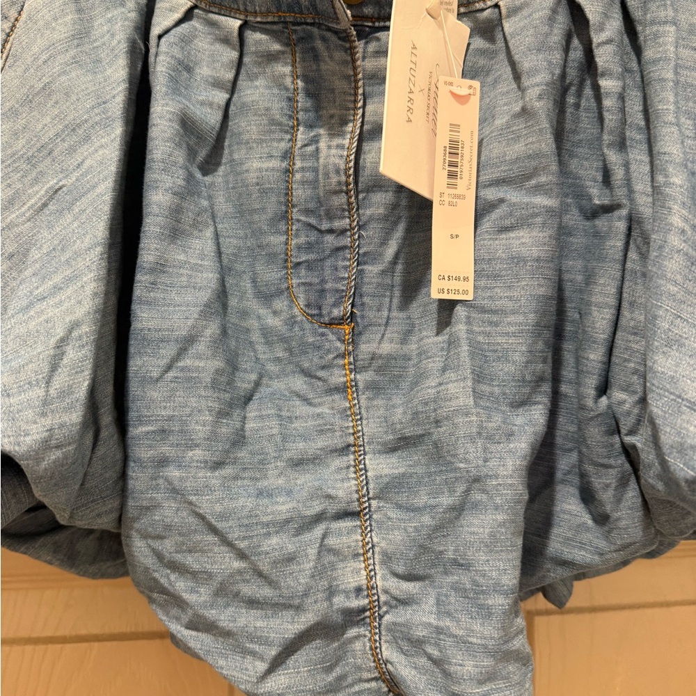Victoria's Secret Denim Skirt with pockets zipper in the front with a button . - Picture 7 of 11